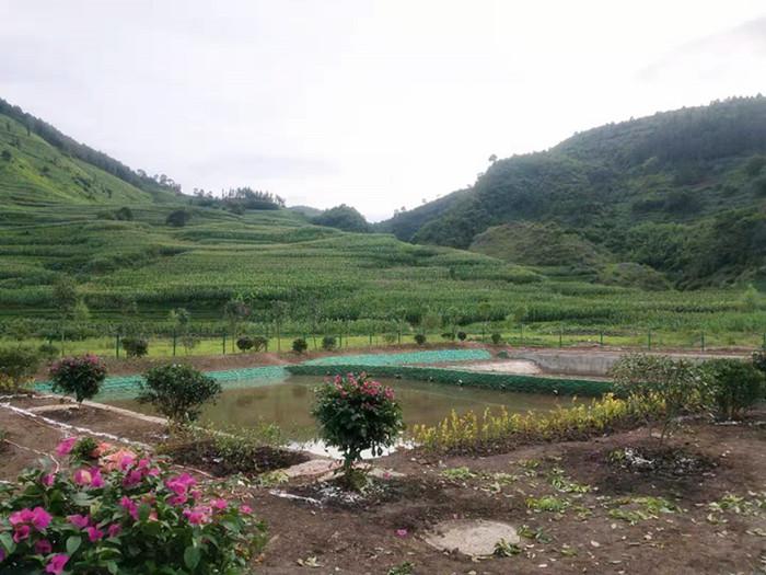 羅平縣萬峰湖流域農(nóng)村環(huán)境連片整治項目(阿崗鎮(zhèn)阿窩村和木格村、老廠鄉(xiāng)丫落村和舍迫村、九龍街道辦白石巖村)